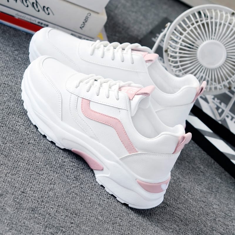 New Fashion Sneakers Women Simple Breathable Walking Mesh Flat Shoes Sneakers Women Gym Vulcanized Shoes White Female Footwear