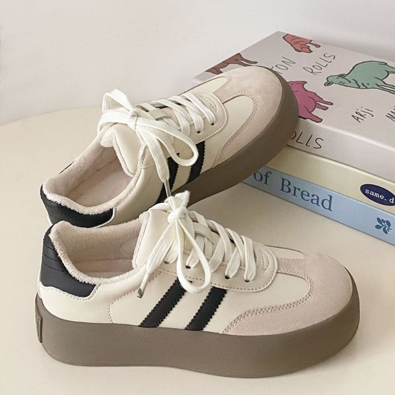 2023 Winter New Round Toe Leather Lace Up Color Matching Plush Thermal Insulation Versatile Casual Sports Shoes Women's Shoes