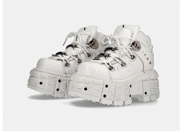 2024 Spanish Tide Platform Thick Bottom Punk Metal Height-Increasing Leather Women's Small Rock Tie Rivet Shoes