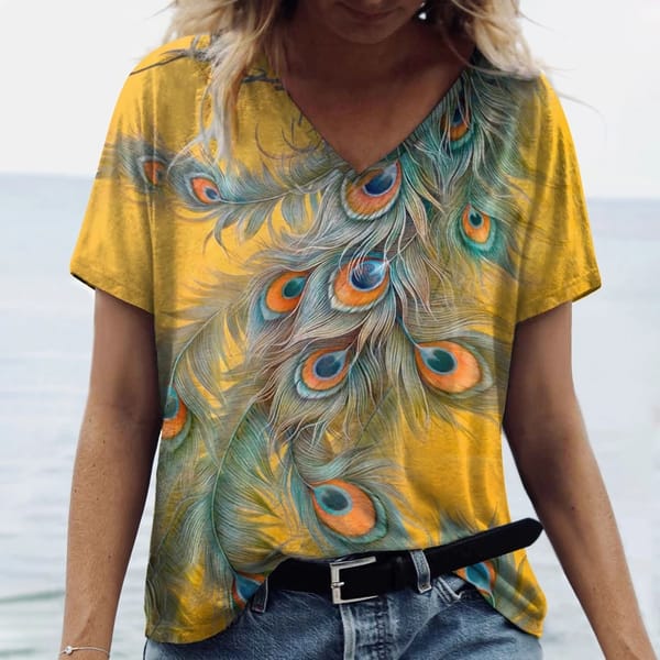 Women's T-shirt Colorful Peacock Feathers Print  Niche Design Harajuku Casual Short Sleeved Top Plus Size Women's Clothing