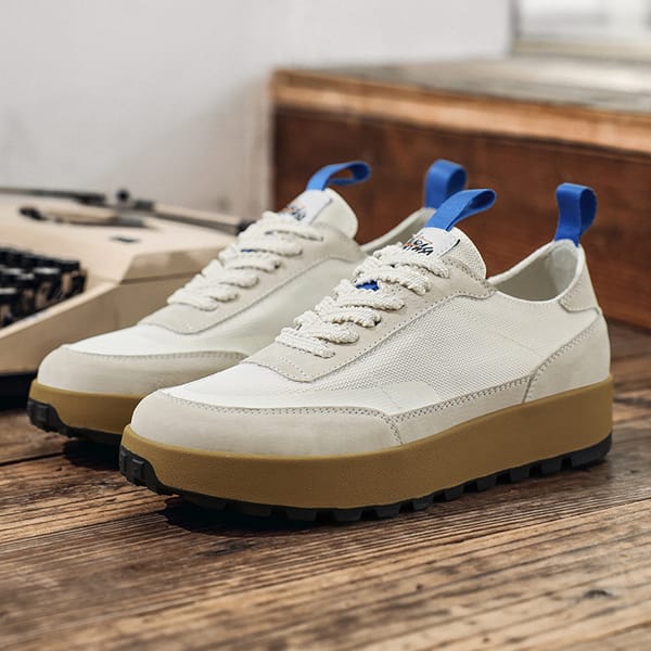 High Quality Fashion Men Sneakers Comfortable Breathable Summer Casual Shoes Lace Up Flat Bottomed Outdoor Sneakers Free Ship